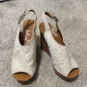 ⭐️ 2/$12 Jellypop Beige Lace Wedge Sandals